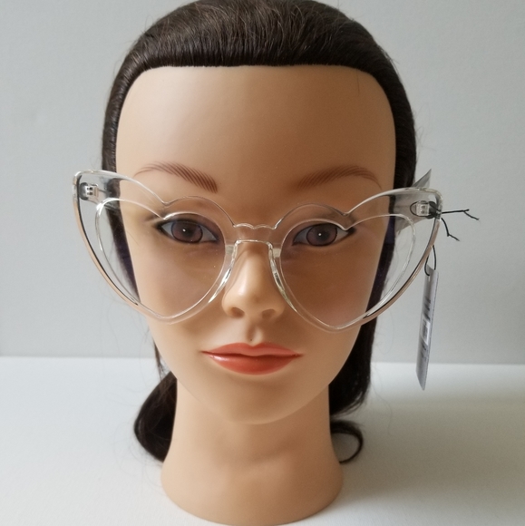 🚨SOLD🚨 Cat Heart Eye Sunglasses - Picture 2 of 4